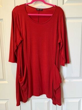 # Rusty Red 2XL Scoop-Neck Long Tunic with Draped Side Pockets